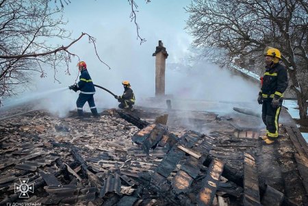 Одесская область: спасатели ликвидировали пожар в аптеке (фото)