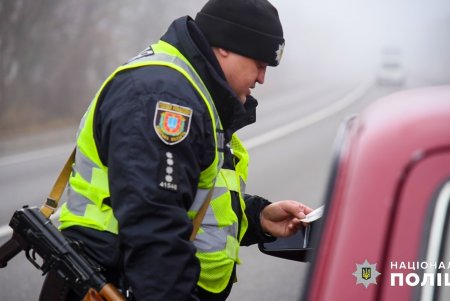 На проблемных участках дорог Одесской области полицейские усиливают меры безопасности (фото, видео)