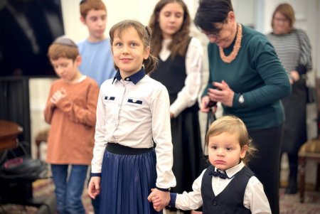 В Одессе зажгли седьмую свечу ханукальной меноры (фото)