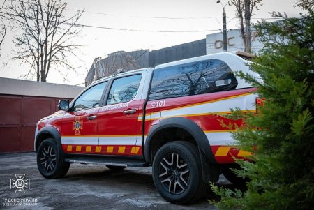 Одесские спасатели получили два новых пикапа (фото, видео)