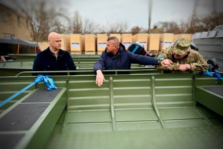 Одесса передает военным очередную помощь (фото, видео)