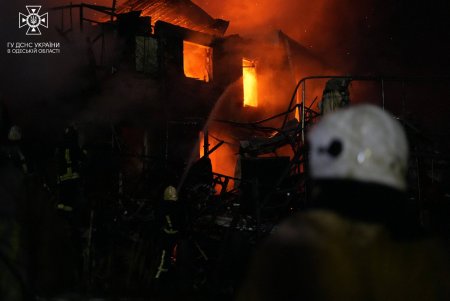 Последствия ночного удара по Одессе (фоторепортаж)