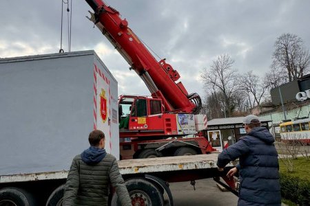 В Аркадии установили первое мобильное укрытие (фото, видео)