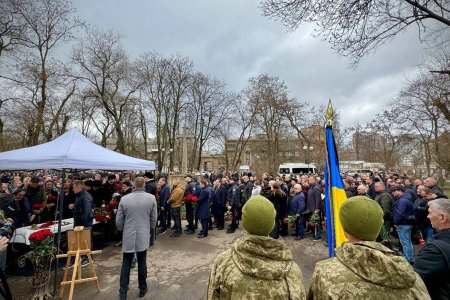 Сьогодні в останню путь провели Сергія Тетюхіна (фото)