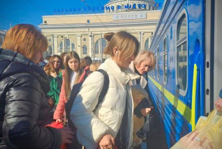 Одеські ліцеїсти вирушили на відпочинок до міста-побратима Марсель (фото)