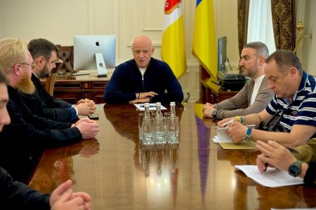 Мер Одеси провів нараду щодо підготовки до Великодня (фото)