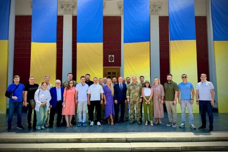 Командувач об’єднаних сил ЗСУ високо оцінив допомогу Одеси для військових (фото)