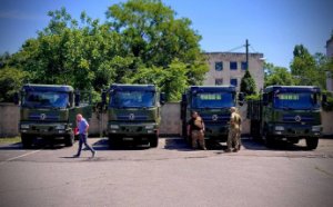Одеські бригади тероборони отримали чергові автівки (фото, відео)