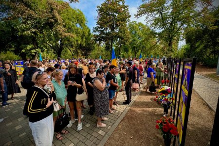 В Одесі урочисто відкрили Алею пам'яті полеглих героїв (фото)