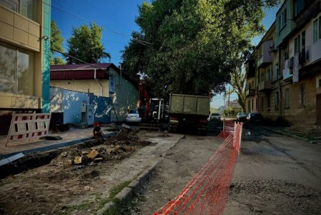 Мер Одеси зустрівся з мешканцями гуртожитків на вулиці Стовповій (фото)