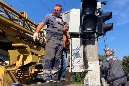 В Одесі тривають роботи із забезпечення безпеки дорожнього руху (фото)