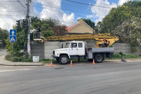 В Одесі тривають роботи із забезпечення безпеки дорожнього руху (фото)