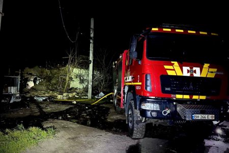 Четверту ніч поспіль ворог атакує Одесу дронами: і знову житлові будинки і постраждалі люди