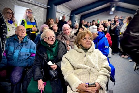 Мер Одеси зустрівся з мешканцями будинків, пошкоджених внаслідок атак (фото, відео)