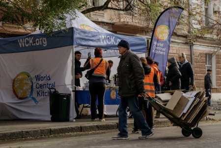 Сільніше за слова: наслідки російської атаки на Одесу ввечері 14 листопада (фоторепортаж)