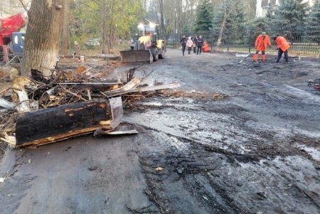 Комунальники завершують роботи з ліквідації наслідків ракетного удару по Одесі (фото) Комунальники завершують роботи з ліквідації наслідків ракетного удару по Одесі (фото)