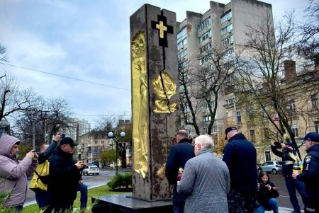 Сьогодні в Одесі вшанували пам'ять жертв голодоморів в Україні (фото)