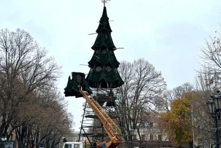 Одеса готується до новорічно-різдвяних свят. Відеокоментар (фото)