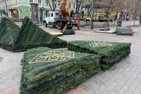 Одеса готується до новорічно-різдвяних свят. Відеокоментар (фото)