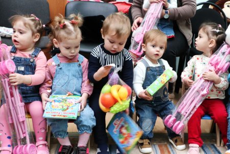 Вихованців одеських Будинків дитини привітали з Днем Святого Миколая (фото)