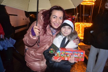 В Одесі відкрили головну новорічну ялинку (фото, відео)