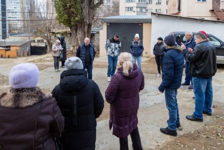 В одеському будинку відновили систему водопостачання та каналізації (фото)