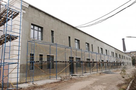 В Одесі триває масштабна реконструкція інфекційної лікарні (фото)