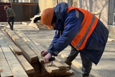 У Приморському районі розпочато відновлення багатостраждального будинку (фото, відео) 