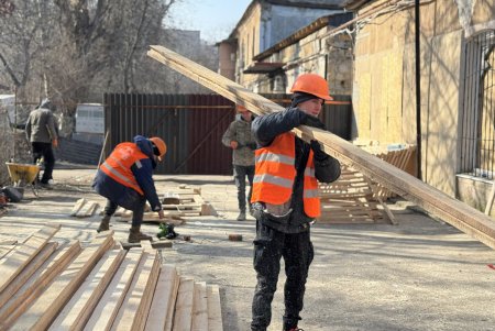 У Приморському районі розпочато відновлення багатостраждального будинку (фото, відео) 