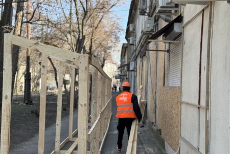 У Приморському районі розпочато відновлення багатостраждального будинку (фото, відео) 