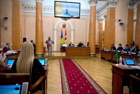 Мер Одеси та міськрада отримали подяку від військових за підтримку ЗСУ (фото)