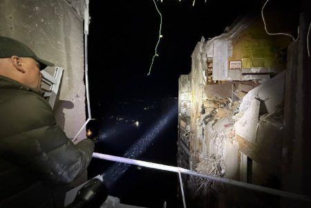 Масштабна ворожа атака на Одесу: є загиблі й постраждалі (фото) Масштабна ворожа атака на Одесу: є загиблі й постраждалі (фото)