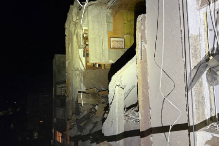 Масштабна ворожа атака на Одесу: є загиблі й постраждалі (фото) Масштабна ворожа атака на Одесу: є загиблі й постраждалі (фото)