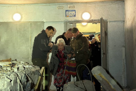 Масштабна ворожа атака на Одесу: є загиблі й постраждалі (фото) Масштабна ворожа атака на Одесу: є загиблі й постраждалі (фото)