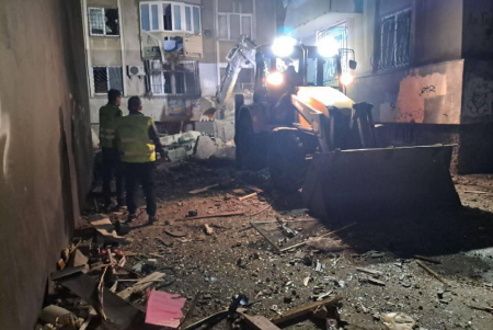 Масштабна ворожа атака на Одесу: є загиблі й постраждалі (фото) Масштабна ворожа атака на Одесу: є загиблі й постраждалі (фото)