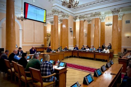  Геннадій Труханов вручив почесні міські нагороди підприємцям за надійне партнерство (фото)