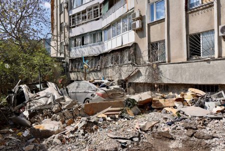 Допомога мешканцям постраждалого будинку в Київському районі Одеси триває (фото)