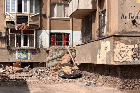 Допомога мешканцям постраждалого будинку в Київському районі Одеси триває (фото)