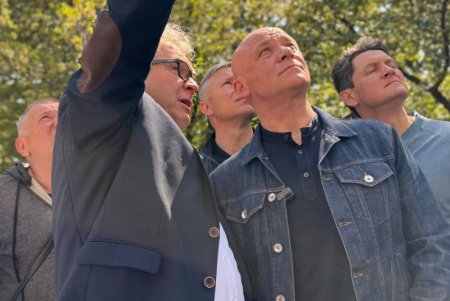 Допомога мешканцям постраждалого будинку в Київському районі Одеси триває (фото)