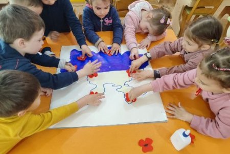 Уроки пам’яті, виставки та майстер-класи провели в закладах освіти до Дня пам’яті та перемоги над нацизмом (фото) Уроки пам’яті, виставки та майстер-класи провели в закладах освіти до Дня пам’яті та перемоги над нацизмом (фото)