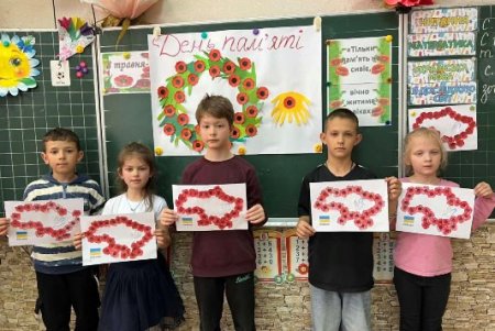 Уроки пам’яті, виставки та майстер-класи провели в закладах освіти до Дня пам’яті та перемоги над нацизмом (фото) Уроки пам’яті, виставки та майстер-класи провели в закладах освіти до Дня пам’яті та перемоги над нацизмом (фото)