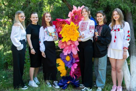 Одесити здавали донорську кров у вишиванках (фото)