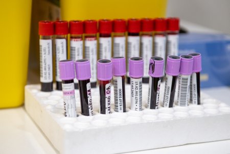 Одесити здавали донорську кров у вишиванках (фото)