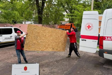 На місці ліквідації наслідків ворожої атаки працює міський штаб (фото)