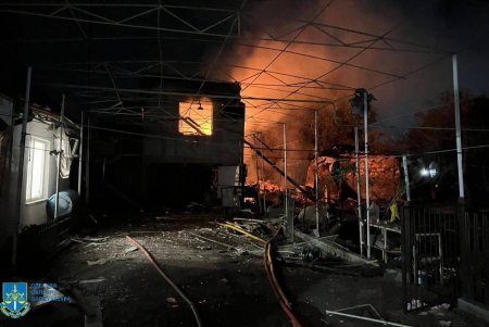 Внаслідок атаки ударних безпілотників в Одесі зафіксовано пожежі у житлових і складських приміщеннях