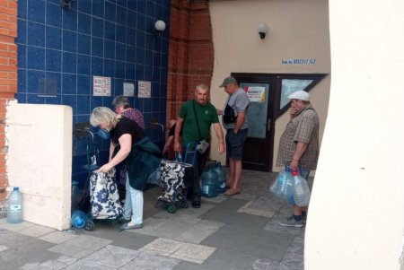 Половина міста залишається без води другу добу: за прогнозами Інфоксводоканалу, її підключення очикується приблизно о 22.00 (фото)