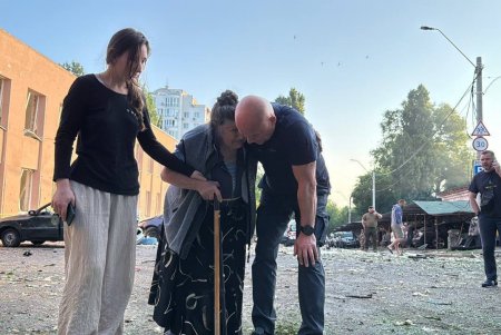 Внаслідок атаки ворога є постраждалі, пошкоджено житлові будинки, інклюзивний центр, дитячий садок (фото)