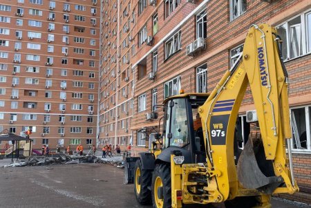 На місці ліквідації наслідків ворожої атаки розгорнуто міський оперативний штаб (фото)