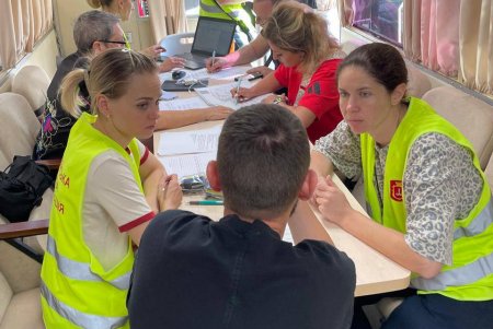 На місці ліквідації наслідків ворожої атаки розгорнуто міський оперативний штаб (фото)