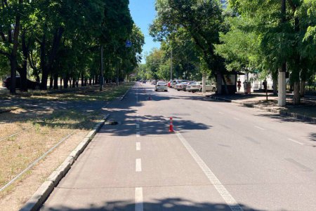 В Одесі встановлюють дорожні стовпчики-делініатори (фото) В Одесі встановлюють дорожні стовпчики-делініатори (фото)